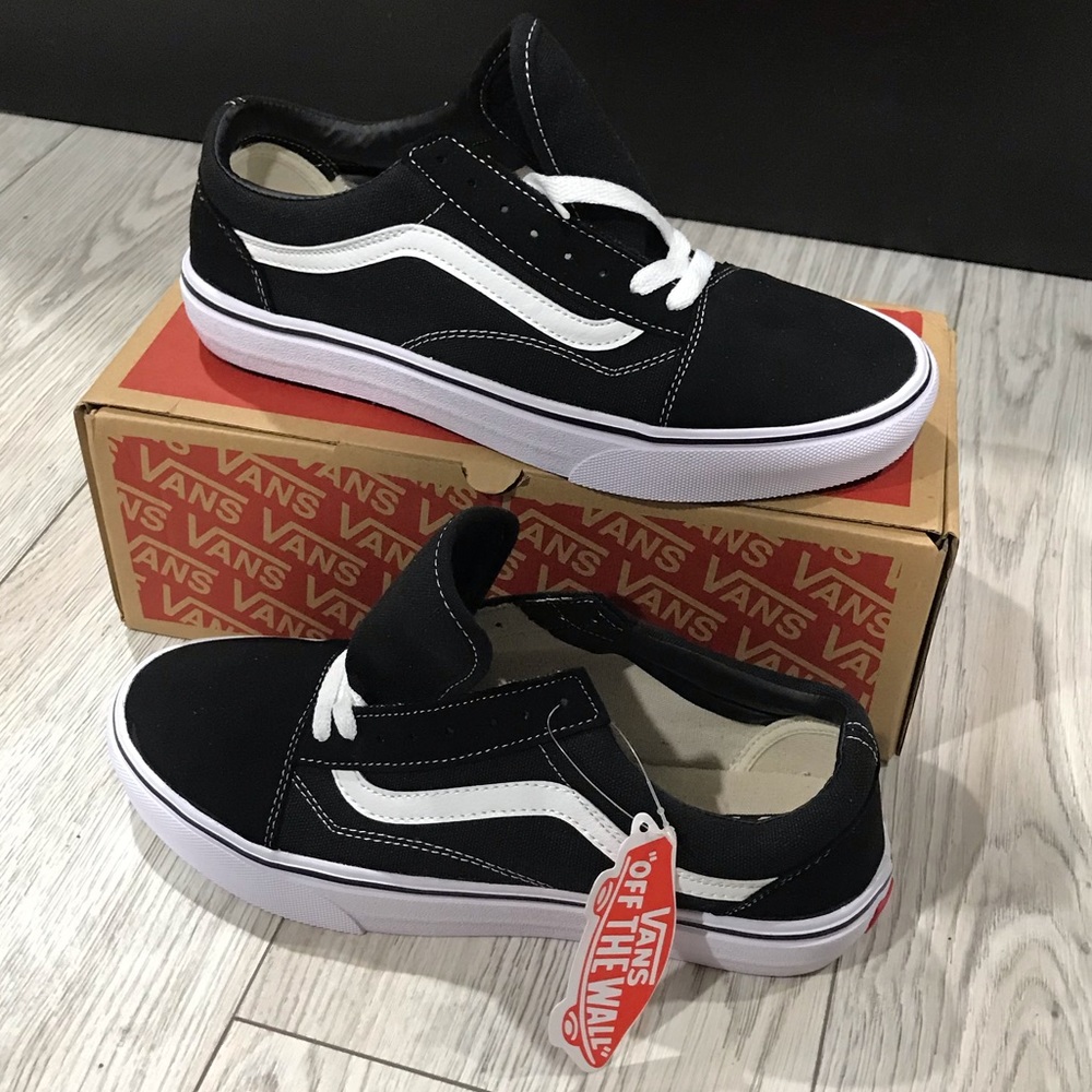 Vans Classic Black & White Men's Size 10 Low Top